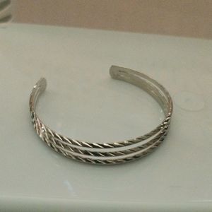 Woman's bracelet